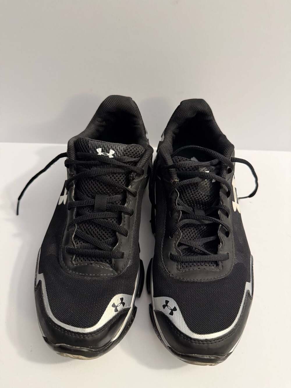 Under Armour Sneakers Size 7Y Black Silver Athletic Shoes